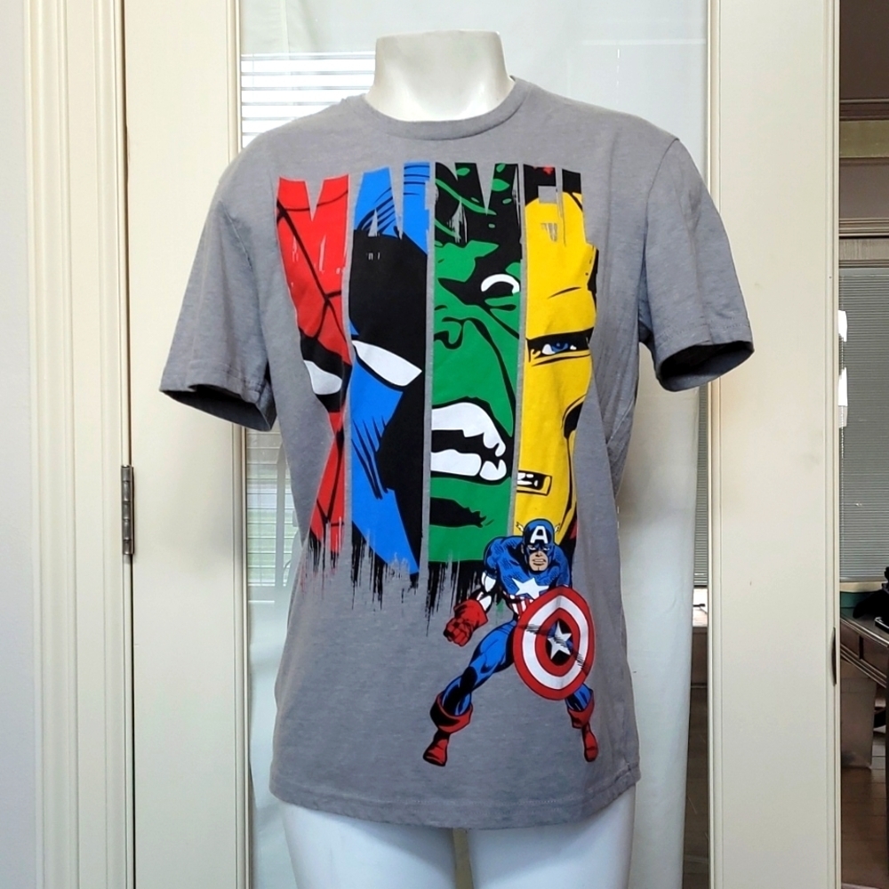 Vintage Marvel Avengers Comic Book Shirt